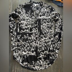 DIANE VON FURSTENBERG BLOUSE . Silk sz 0